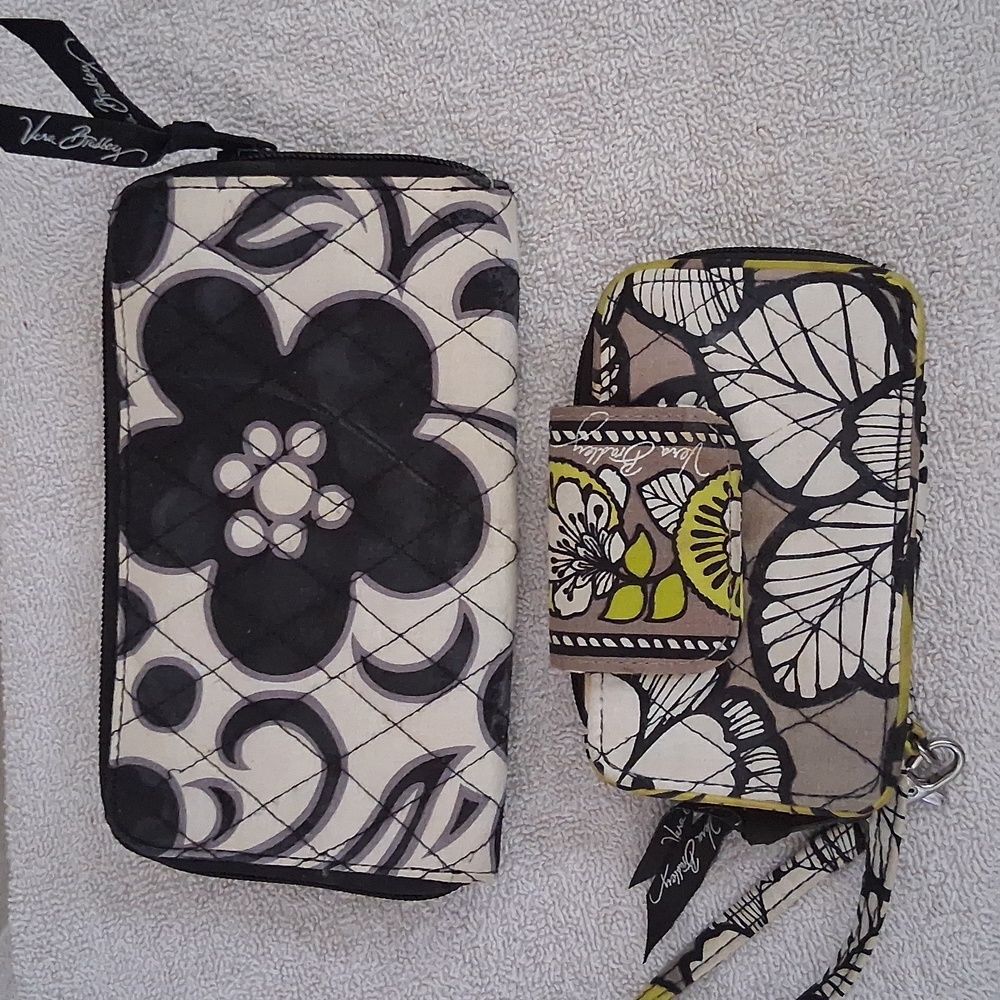 2 Vera Bradley Clutch Wallets⁰ - Picture 10 of 10